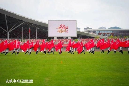 维尼修斯正努力恢复 有可能提前至1月复出根据罗马诺报道，维尼修斯在去年11月份受伤后正在努力恢复，他想像9月份那样再次提前复出。